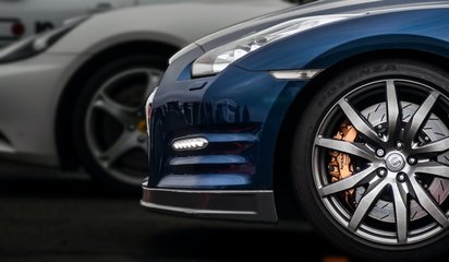 尼桑汽車輪胎特寫